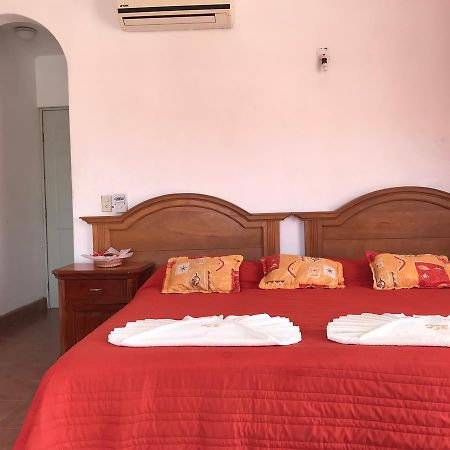 Hotel Y Suites Bugambilias Rincón de Guayabitos Exterior foto